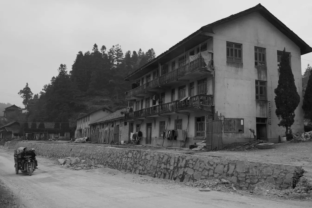 茅贡粮库艺术中心 Maogong Barn Art Center